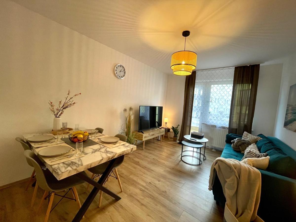 Downtown Apartment By Ninja Spaces - Kingsize-Bett, Kueche, Netflix, Terrasse Вупперталь Екстер'єр фото